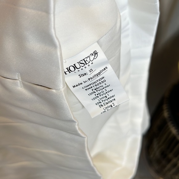 House of CB ‘Eva’ White Corset Puff Sleeve dress NWOT - Picture 13 of 13